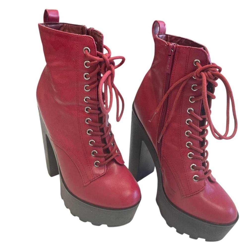 Stylish Red Platform Lace-Up Boots